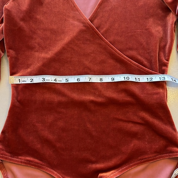 Madewell cross front long sleeve bodysuit, crushed velvet - Picture 6 of 7